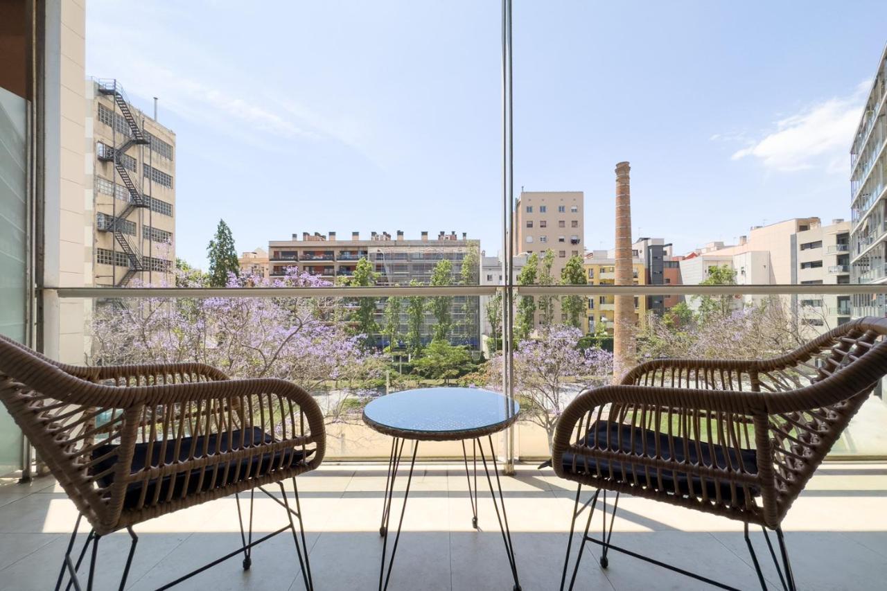 The Lonely Chimney Apartments Barcelona Bagian luar foto