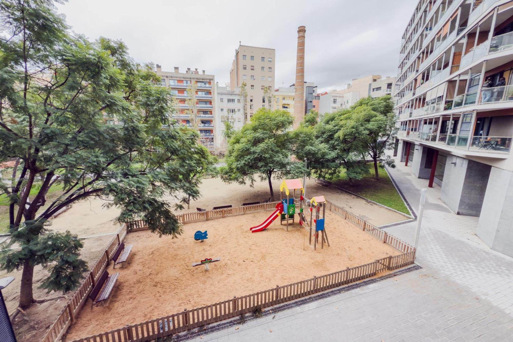 The Lonely Chimney Apartments Barcelona Bagian luar foto